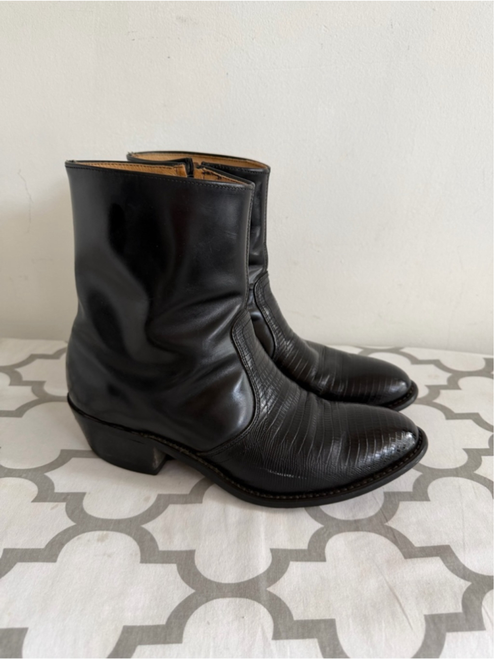 Black Leather Western Ankle Boots with Textured Toe Men’s 8.5